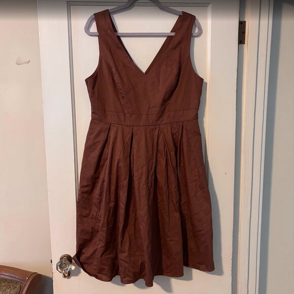 ModCloth Triumphantly Timeless Tan Pleated Dress Size XL - Picture 3 of 3